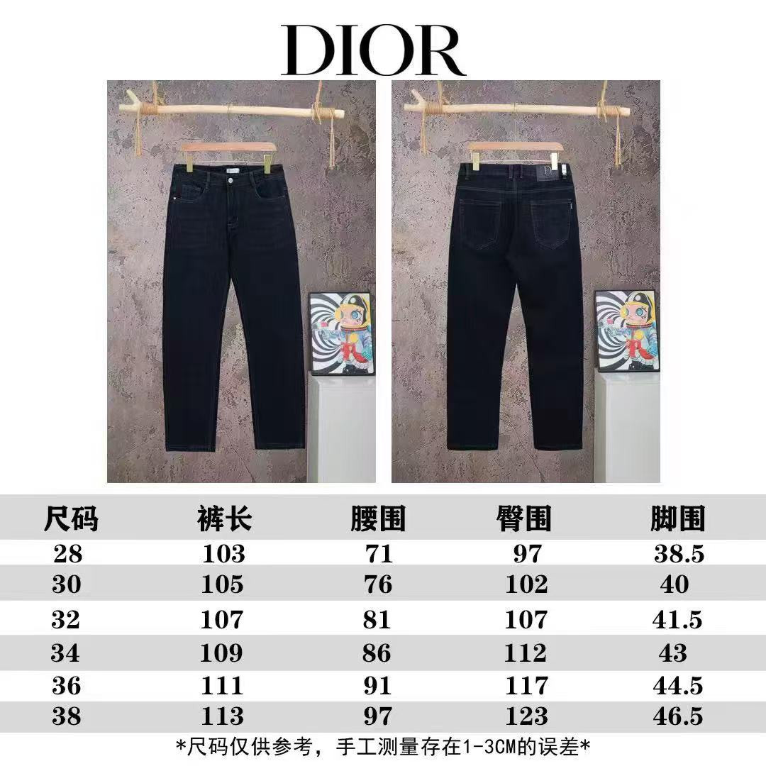 <p>DIOR 直筒牛仔裤(黑M3064)</p>