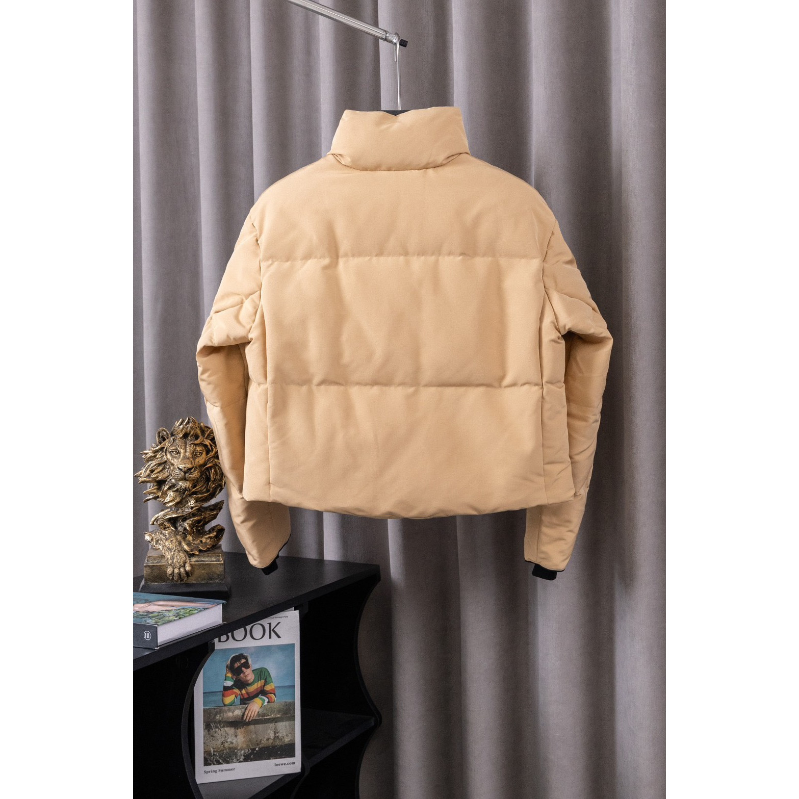 <p>Canada Goose Junction Cropped Puffer 2066 短款羽绒服(卡其色 )</p>