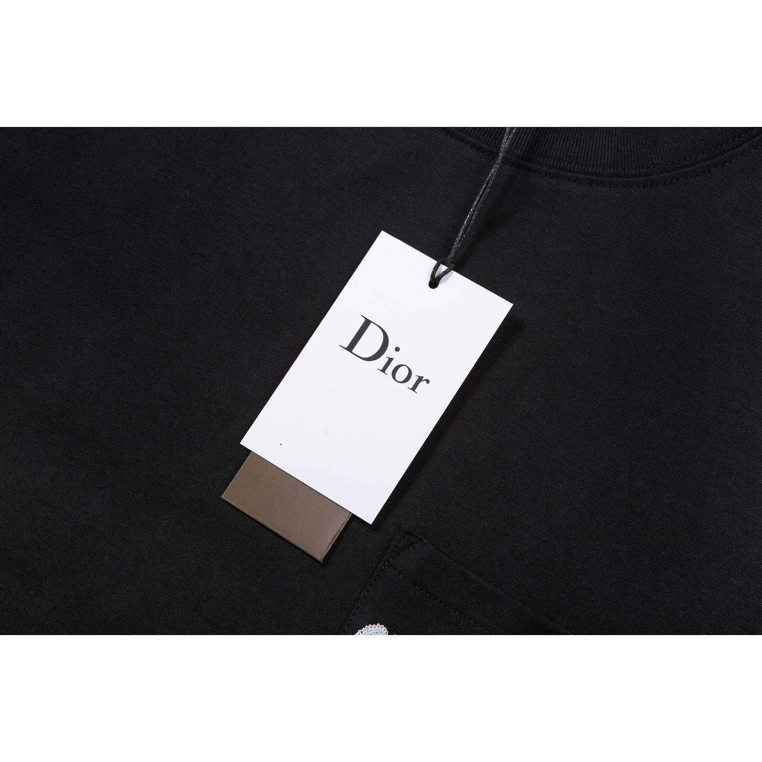 <p>DIOR 口袋绣花短袖T恤(黑)</p>