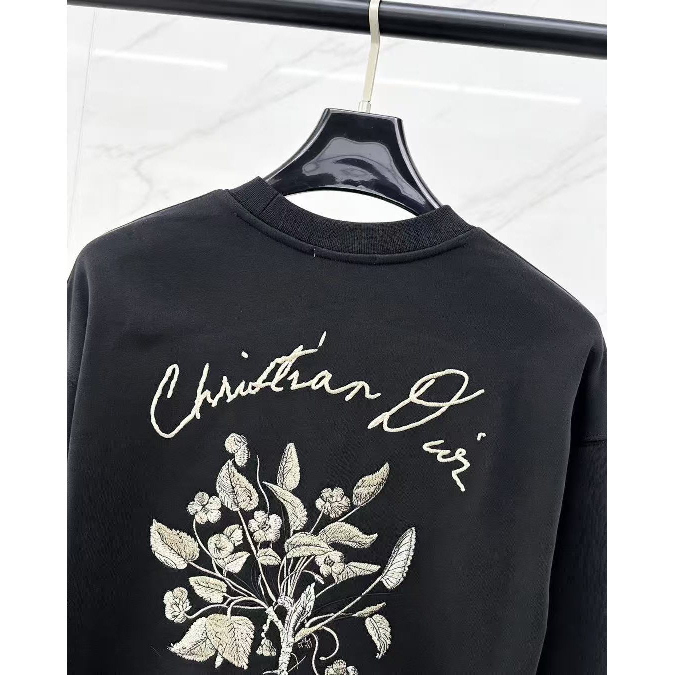 <p>DIOR 圓領長袖T恤(黑)</p>