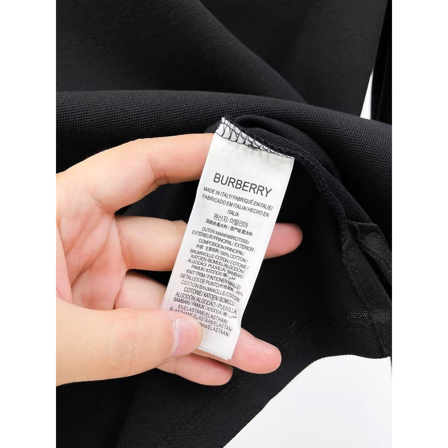 <p>BURBERRY 长袖Polo衫(黑)</p>