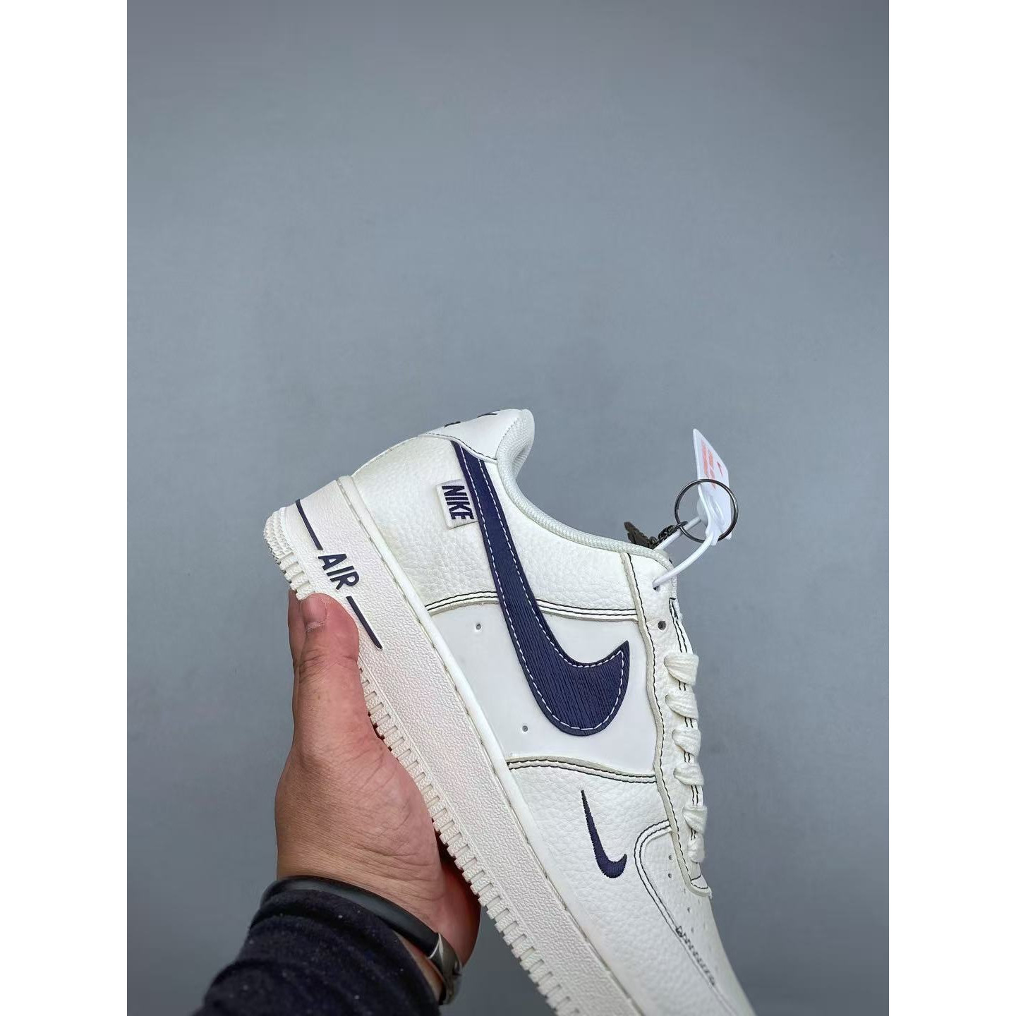 <p>XC版 Nike Air Force1 07 low &nbsp;联名款</p>