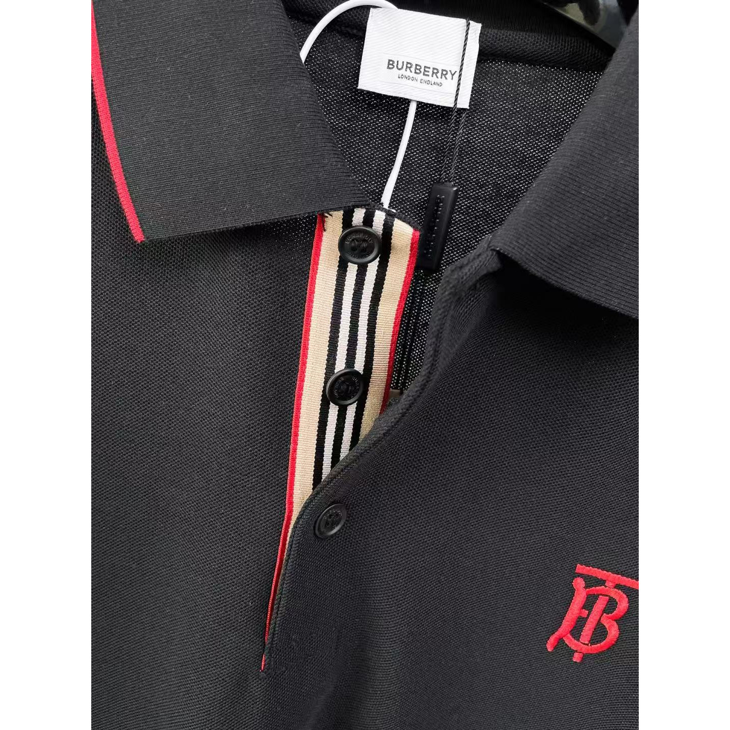<p>BURBERRY 长袖Polo衫(黑)</p>