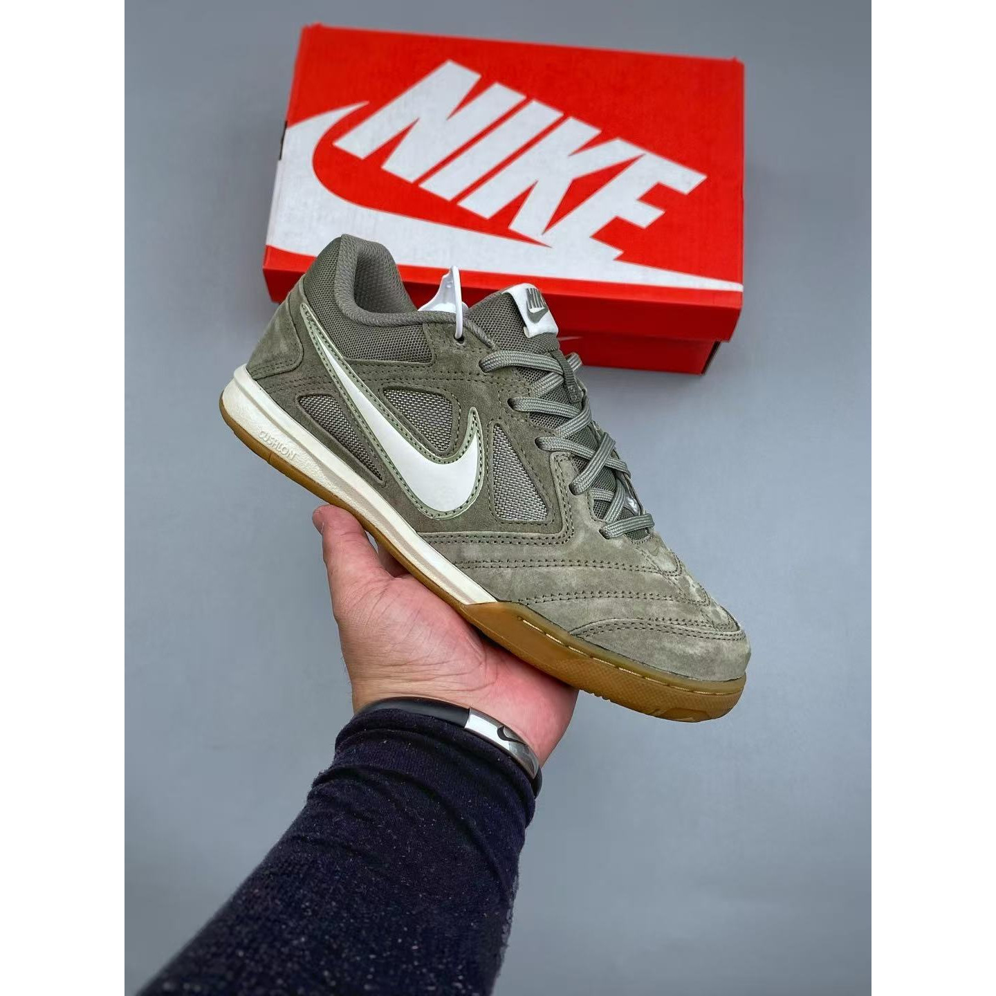 <p>NIKE GATO 低帮生活休闲鞋(軍綠)</p>