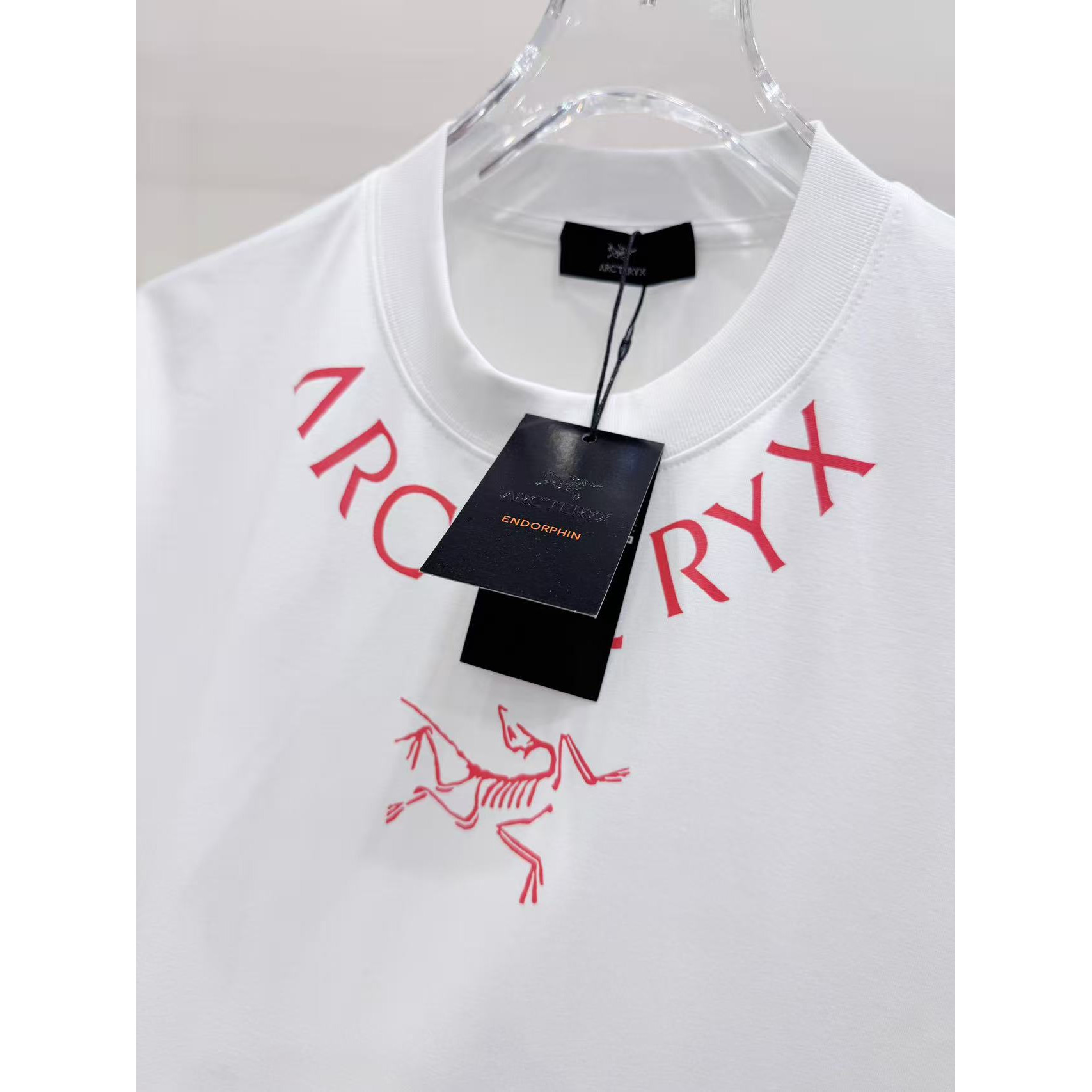 <p>Arc'teryx 短袖圆领T恤(白)</p>