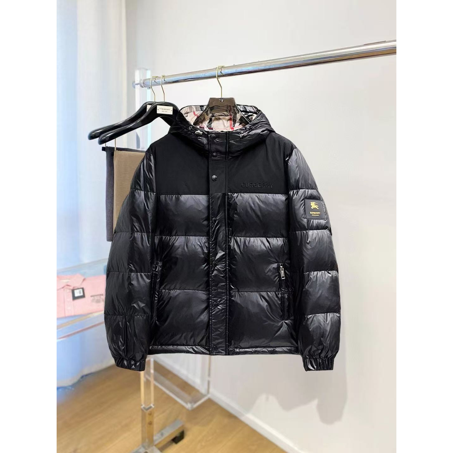 <p>BURBERRY 秋冬新款羽绒服(黑)</p>