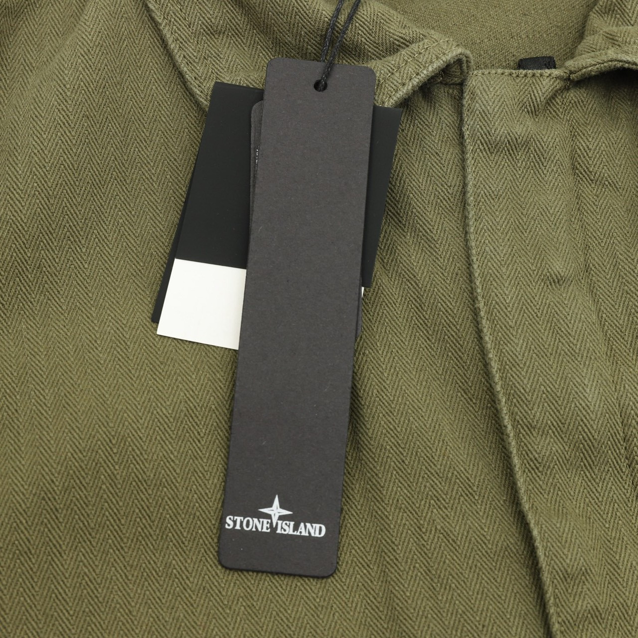 <p>Stone Island 户外口袋长款衬衫外套(綠)</p>