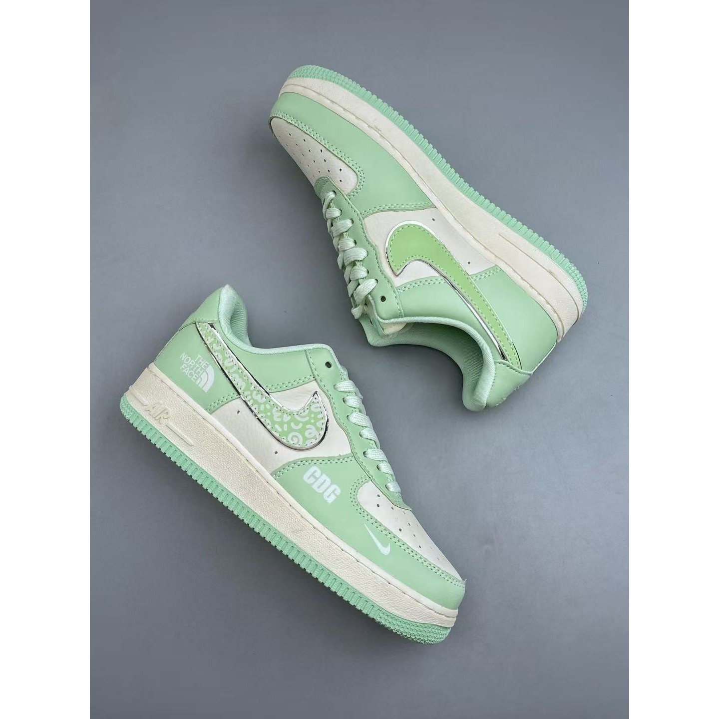<p>Nike Air Force1 07 low &nbsp;联名款(綠)</p>