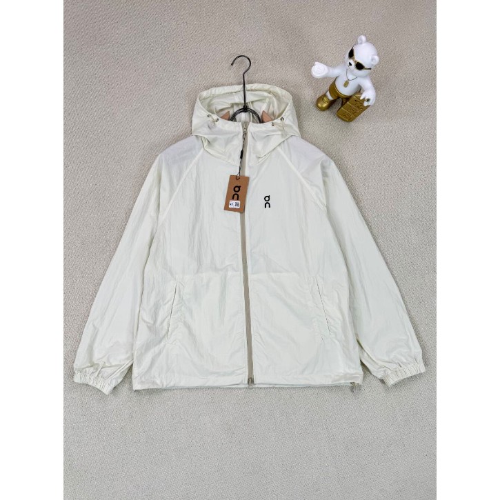 <p>ON 透氣防風防曬服</p>