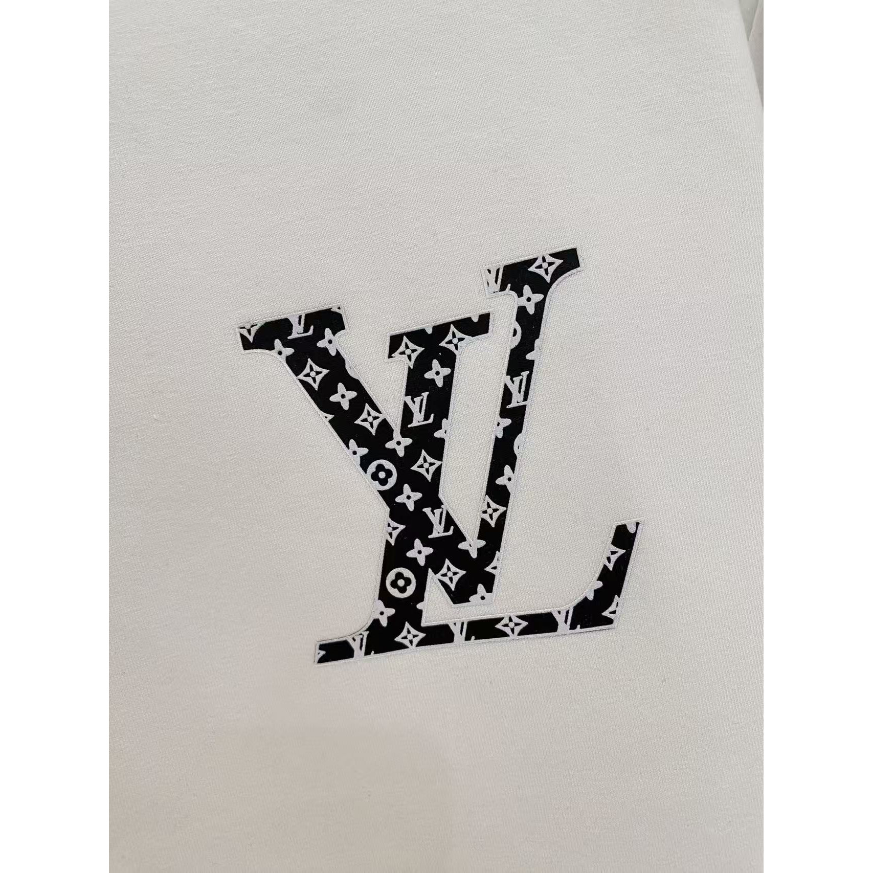 <p>LV 太空棉卫衣(白)</p>