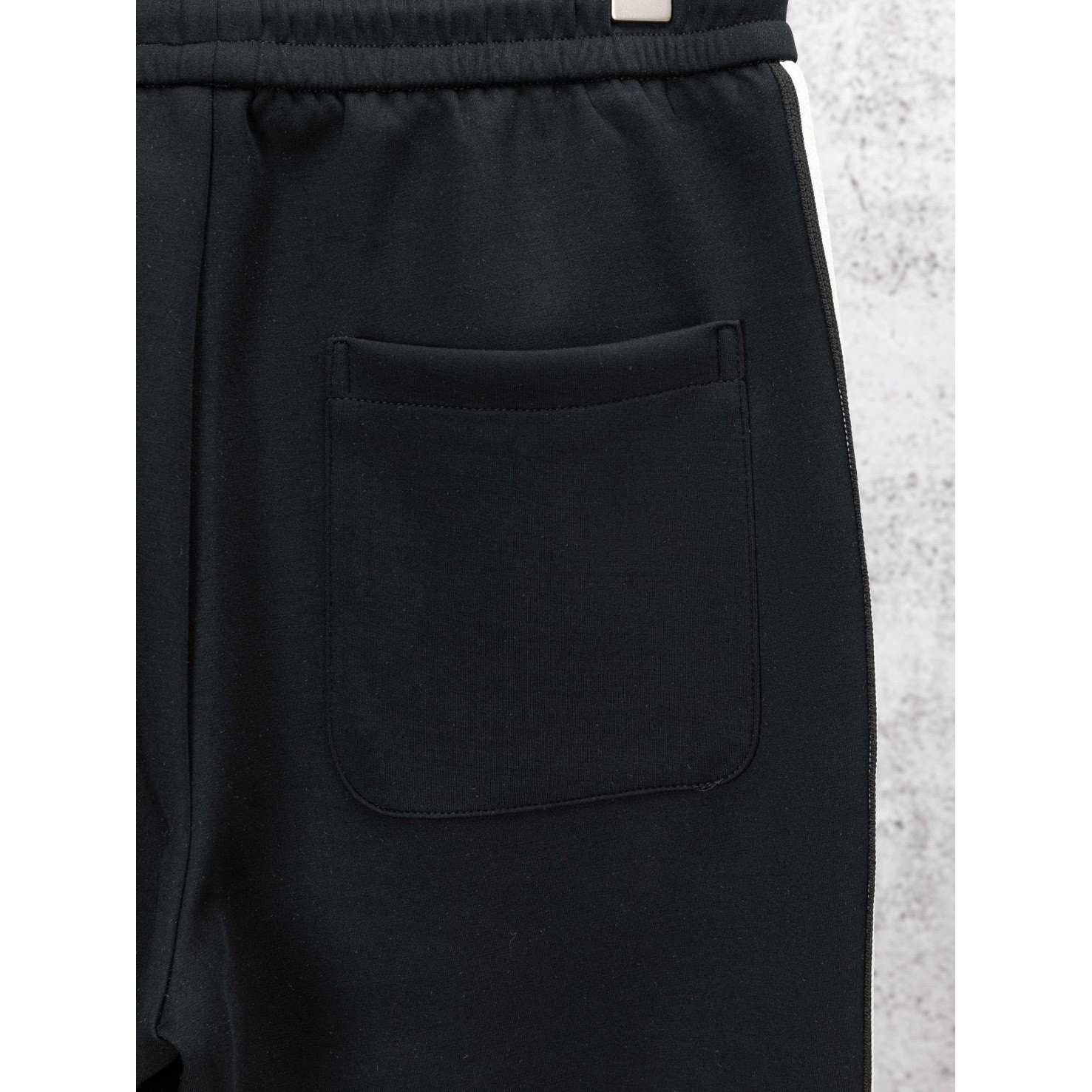 <p>Balenciaga 直筒休閒褲(黑色)</p>