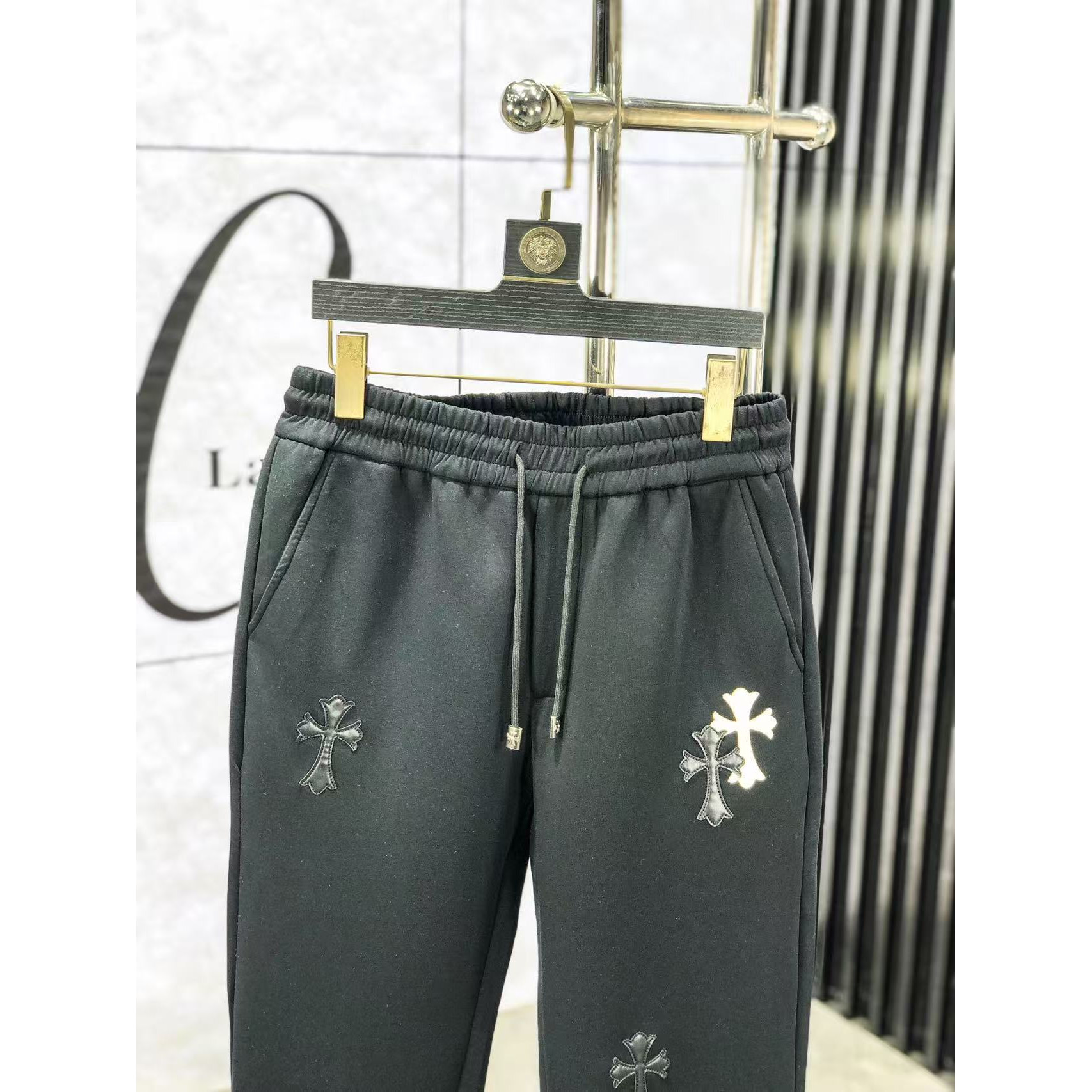 <p>CHROME HEARTS 高品质时尚休闲裤(782963)</p>