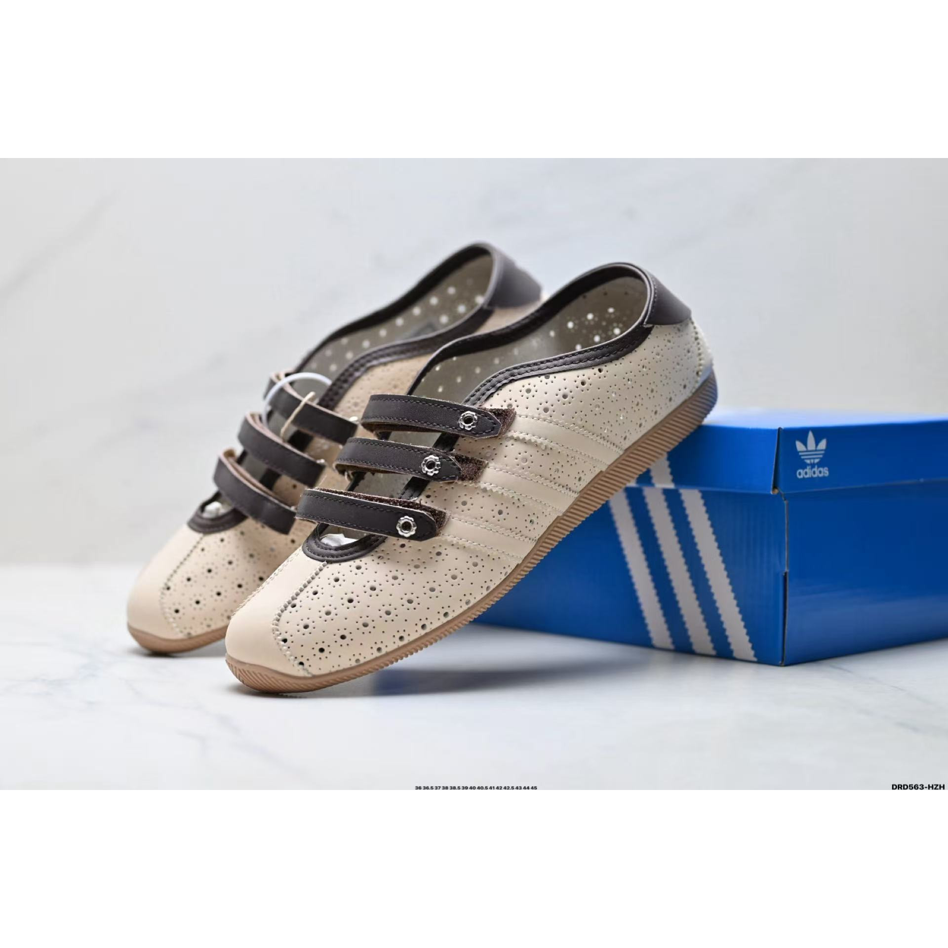 <p>Adidas Originals Anfu Trainers 玛丽珍鞋(卡其)</p>