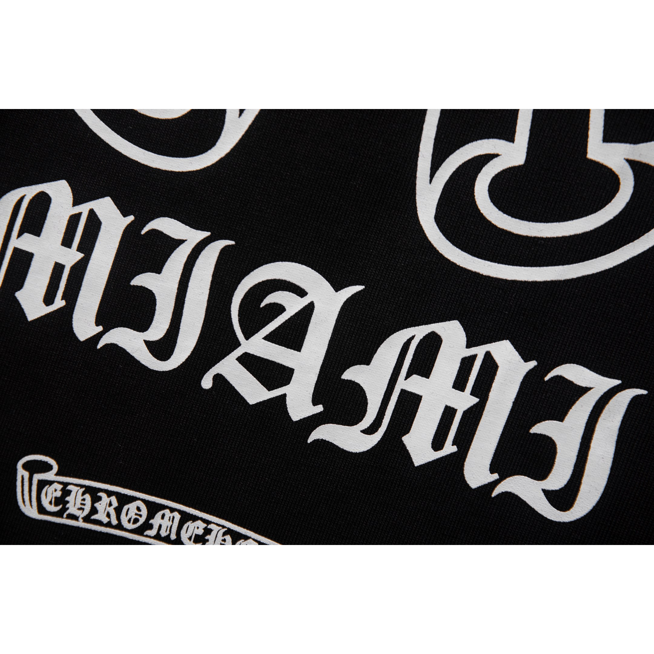 <p>CHROME HEARTS 东京限定长袖T (X489黑)</p>