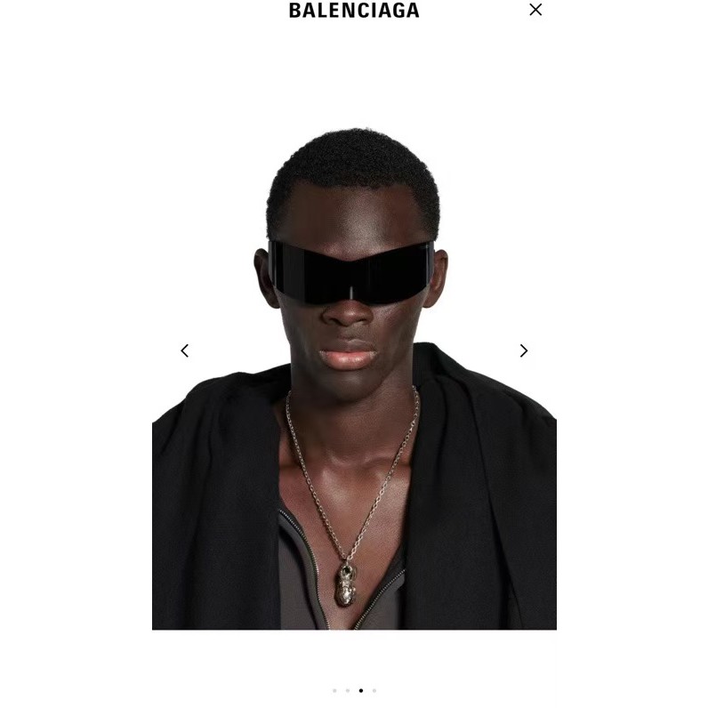 <p>Balenciaga 项链</p>