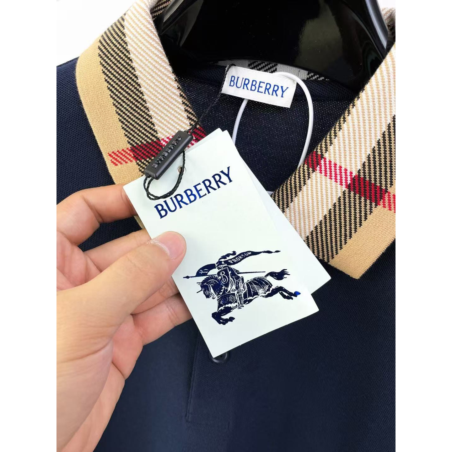 <p>BURBERRY 长袖Polo衫(藍)</p>