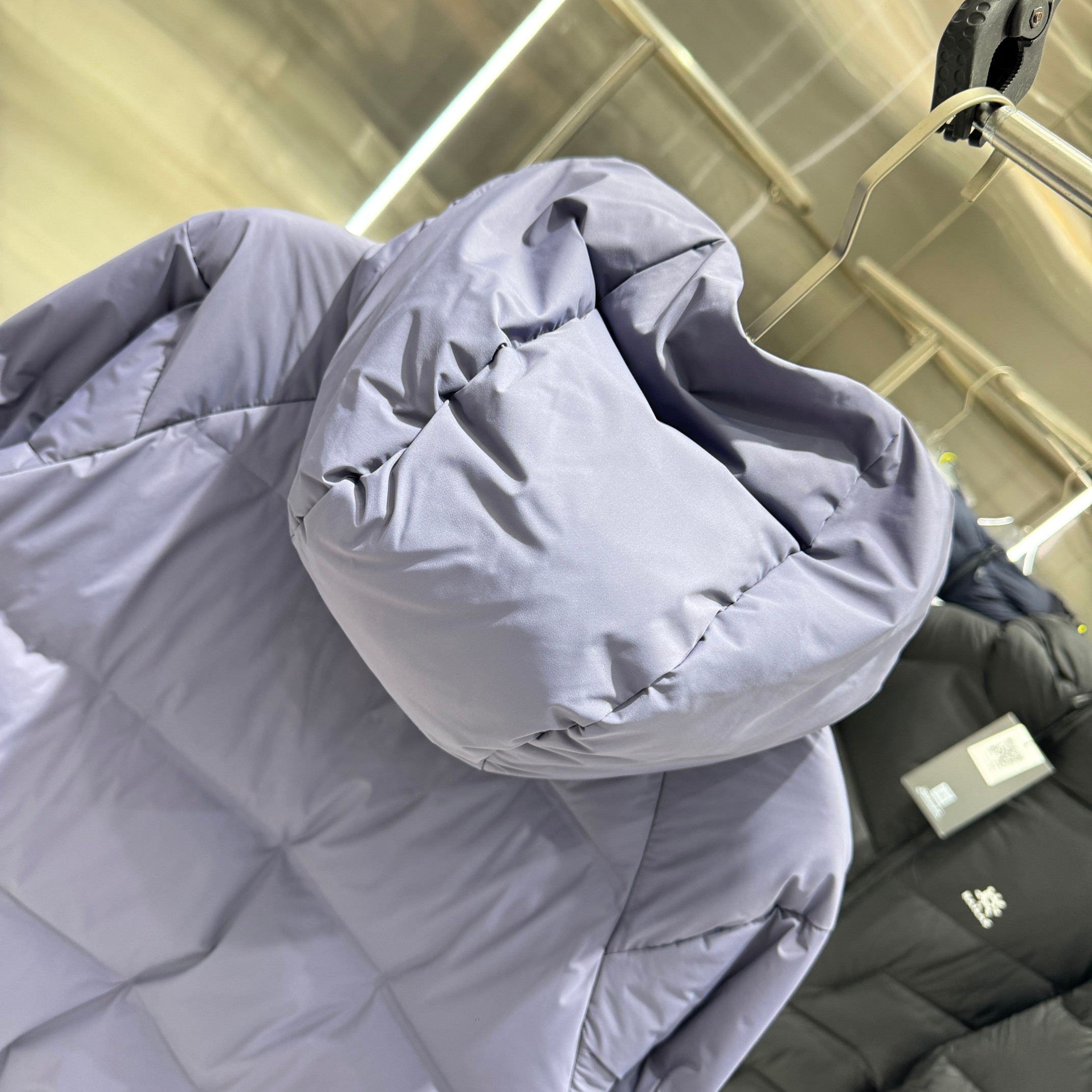 <p>DESCENTE 运动羽绒服</p>