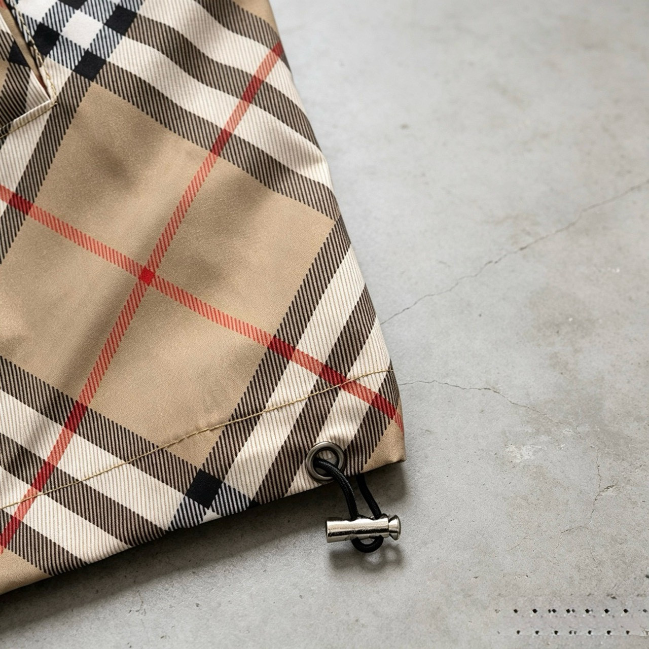 <p>Burberry 夹克外套</p>