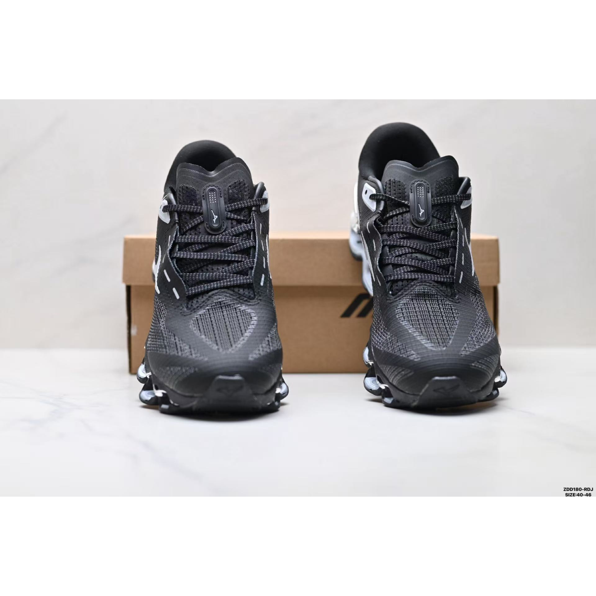 <p>Mizuno 生活休闲鞋(黑)</p>