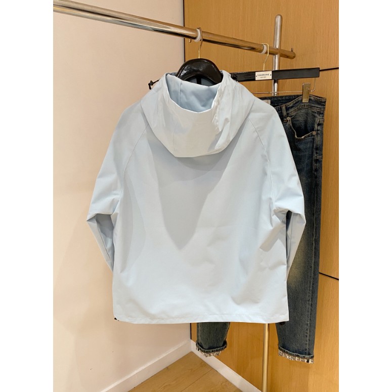 <p>DESCENTE 風衣夾克外套(寶寶藍)</p>