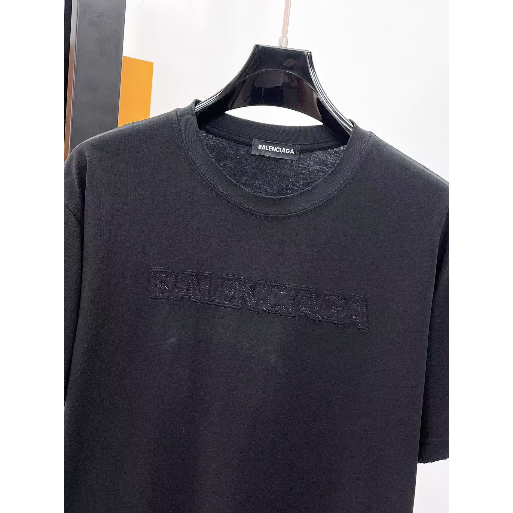 <p>Balenciaga 专柜新款短袖T恤(黑)</p>