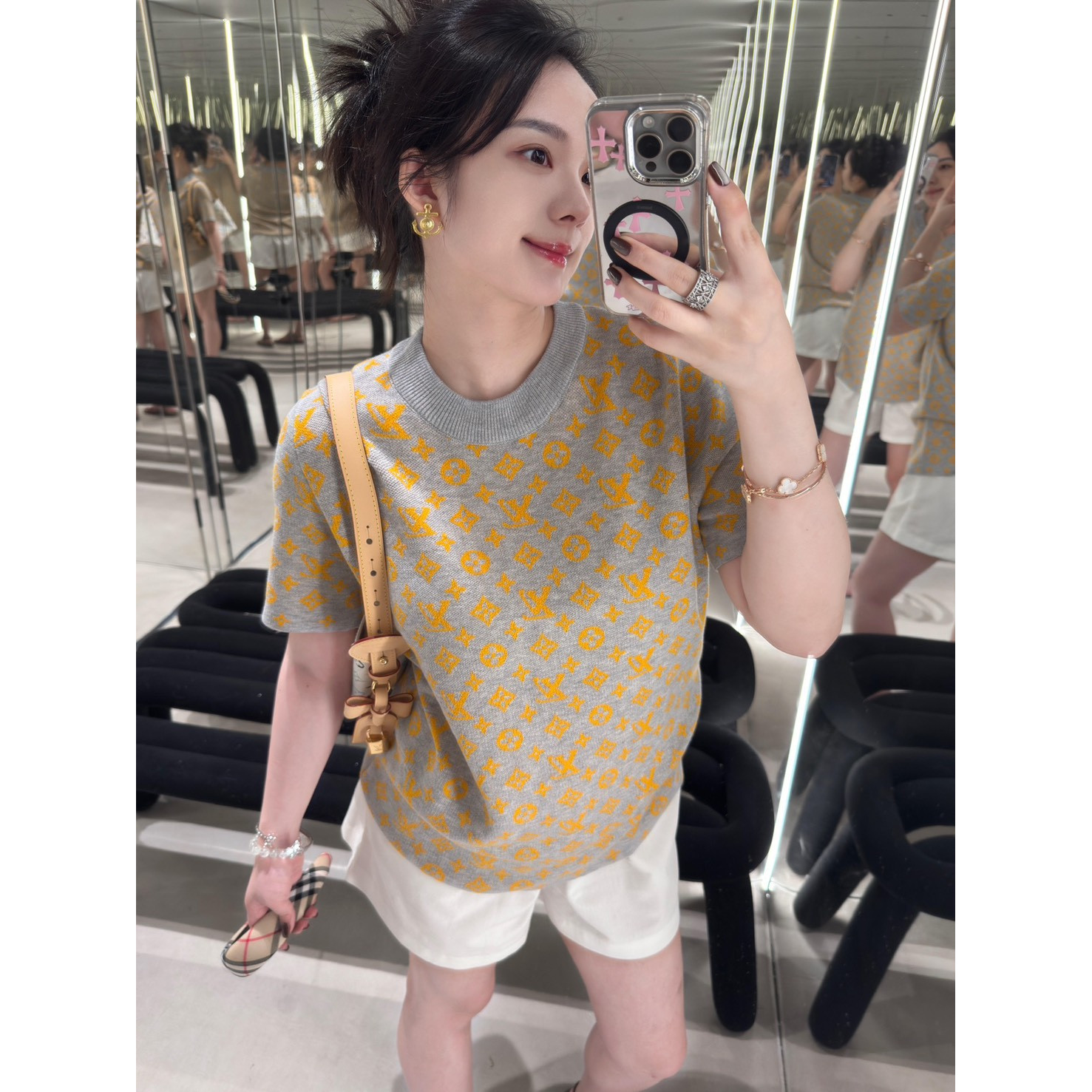 <p>LOUIS VUITTON 全幅提花针织短袖(橙灰色)</p>