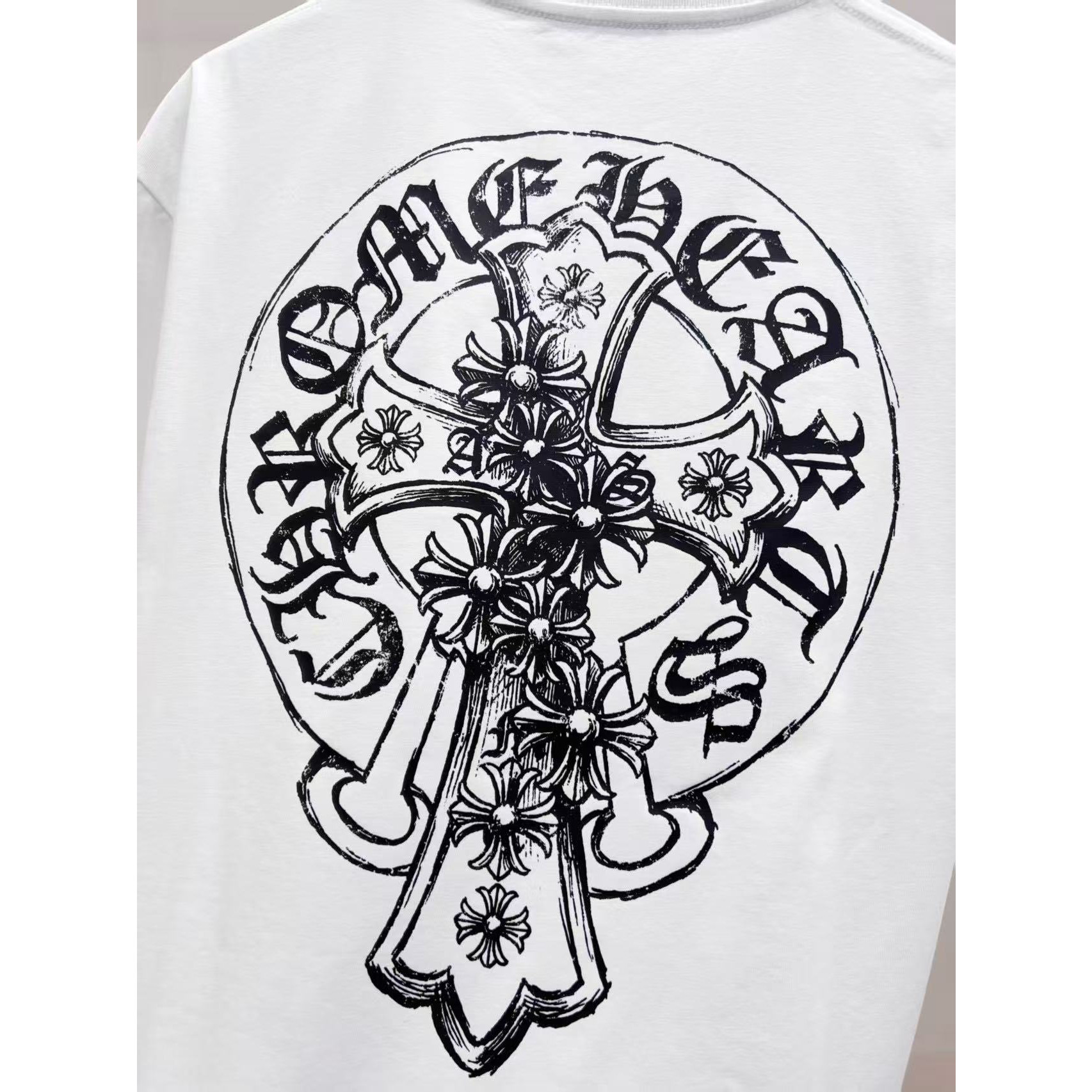 <p>CHROME HEARTS&nbsp;短袖圆领T恤(白)</p>