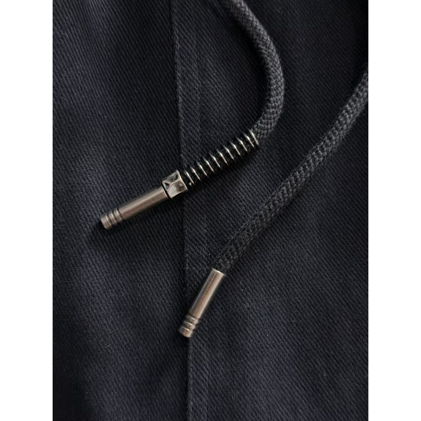 <p>MONCLER 秋冬新款松紧带休闲裤(黑)</p>