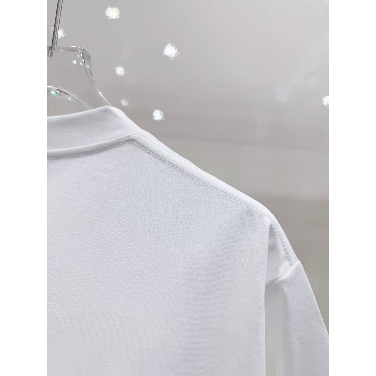 <p>Arc'teryx 短袖圆领T恤(白)</p>