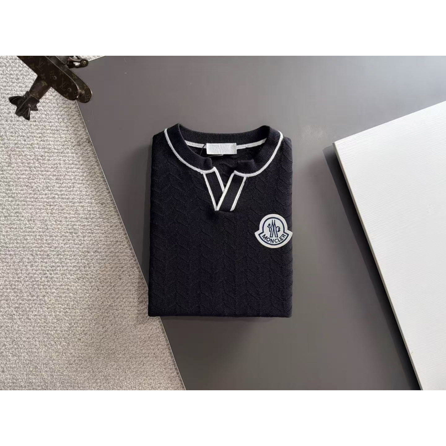 <p>MONCLER 秋冬官网最新毛衣(黑)</p>
