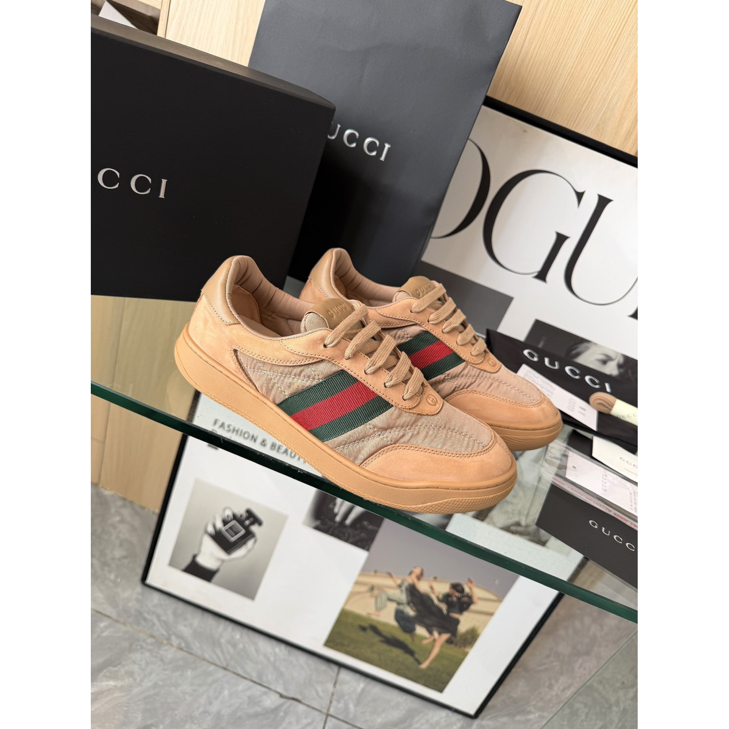 <p>GUCCI 休閒鞋(棕)</p>