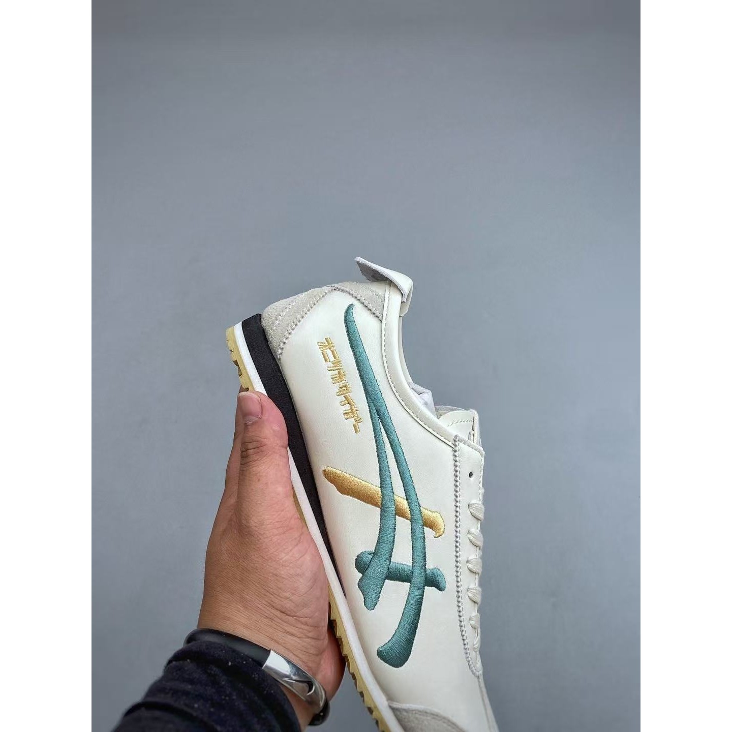 <p>ASICS 生活休闲鞋(白綠)&nbsp;</p>