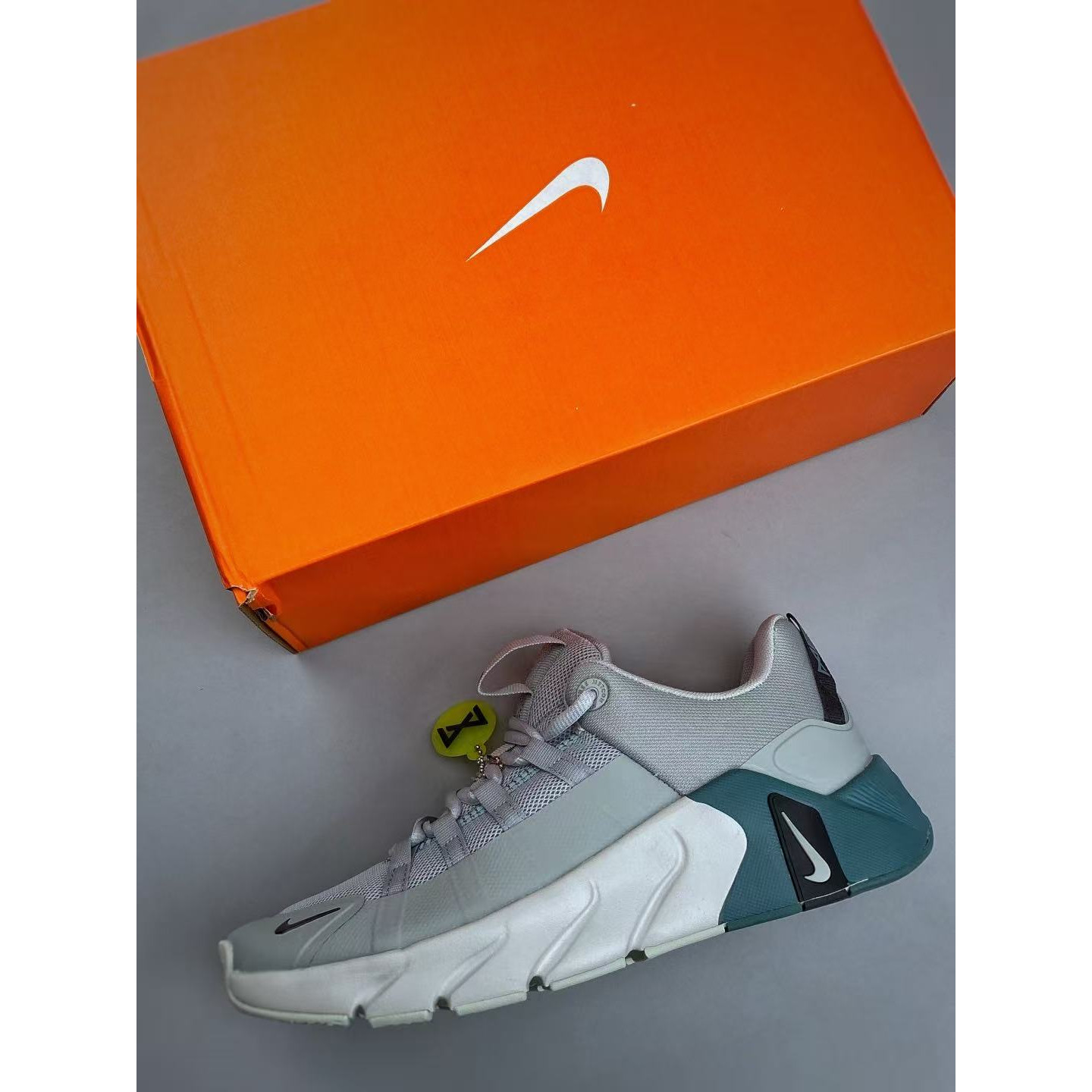 <p>Nike Free Metcon 7 训练鞋</p>