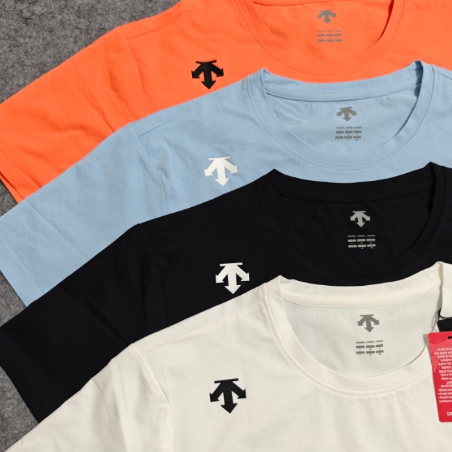 <p>DESCENTE 韓版短袖T恤</p>