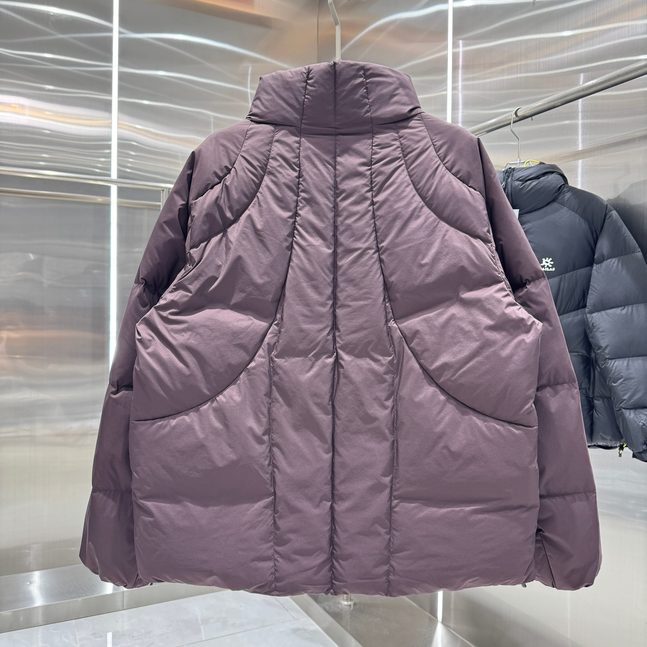 <p>KOLON SPORT 鹅绒羽绒服</p>