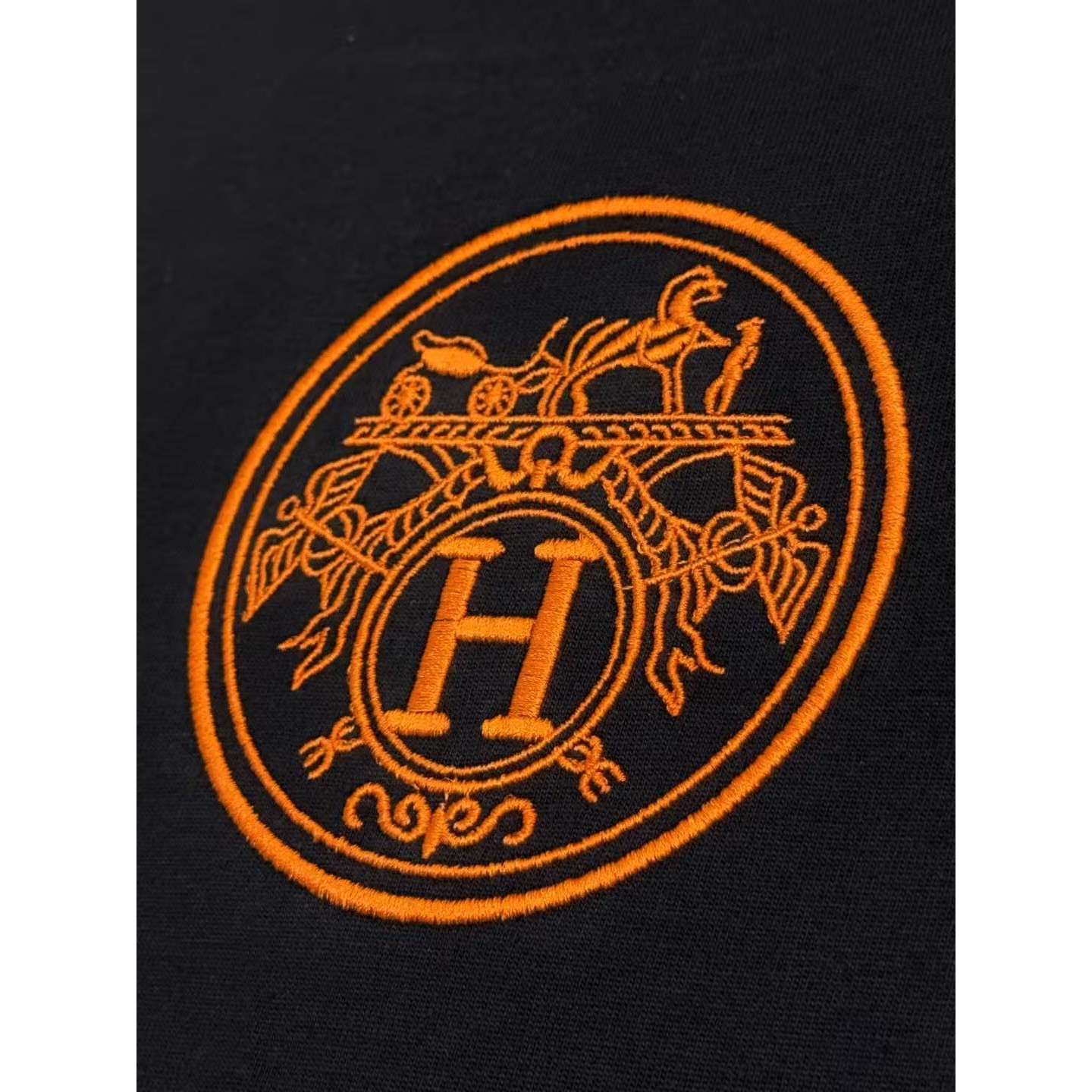 <p>Hermes 长袖卫衣T恤(黑)</p>