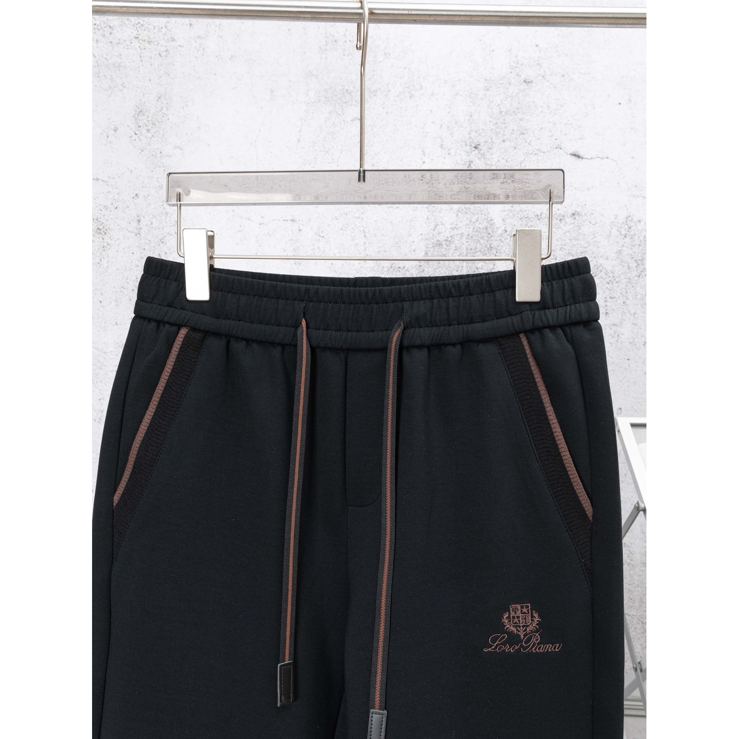 <p>Loro Piana 直筒休閒褲(黑色)</p>