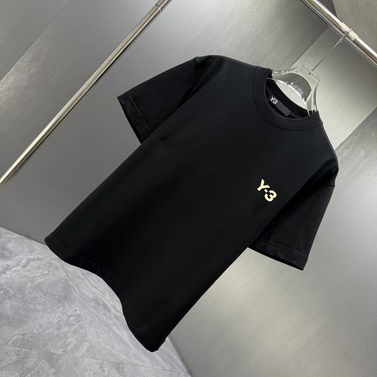 <p>Y-3 短袖T恤(黑)</p>