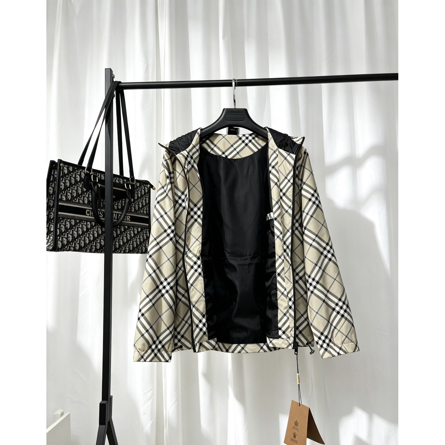 <p>Burberry 夹克外套</p>
