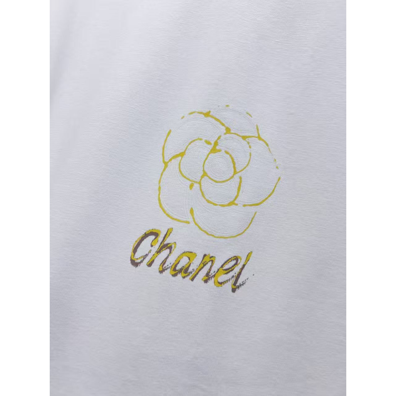 <p>CHANEL 短袖圆领T恤(白)</p>