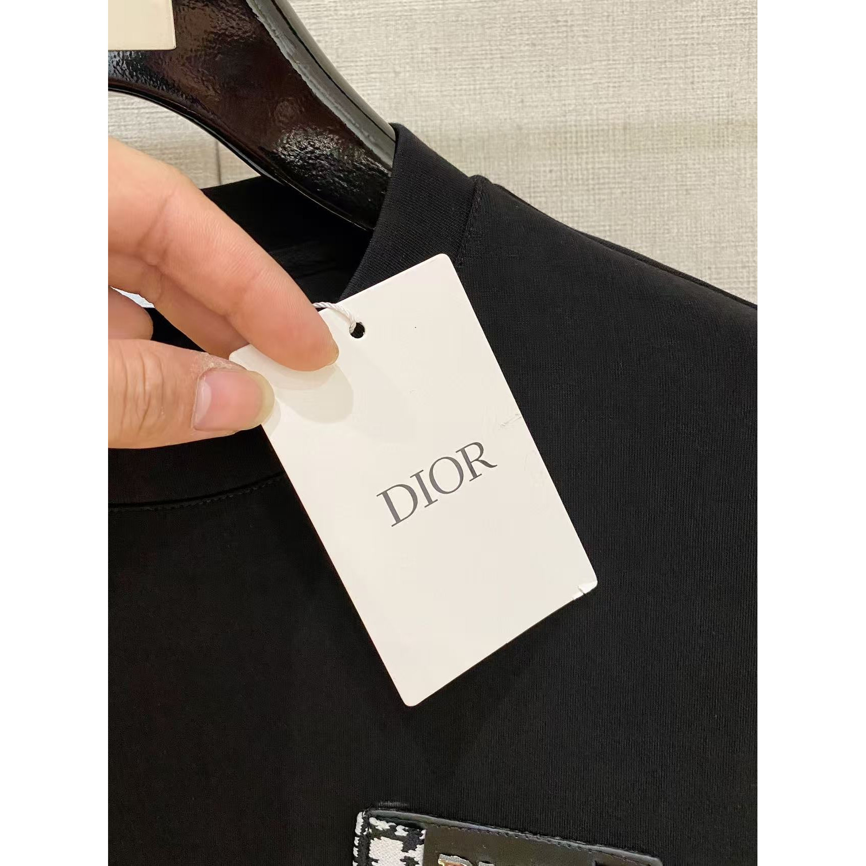 <p>DIOR 太空棉卫衣(782474)</p>