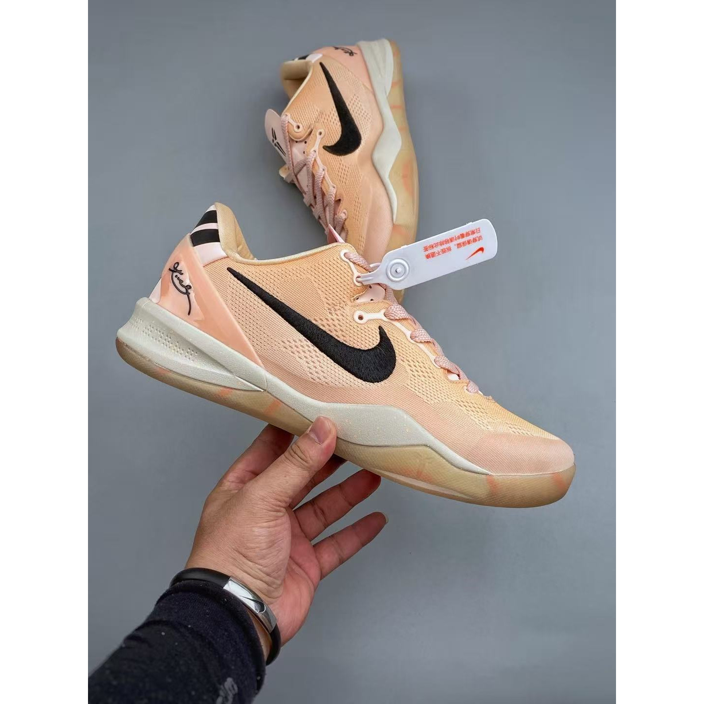 <p>Nike KOBE VIII PROTRO 文化篮球鞋</p>