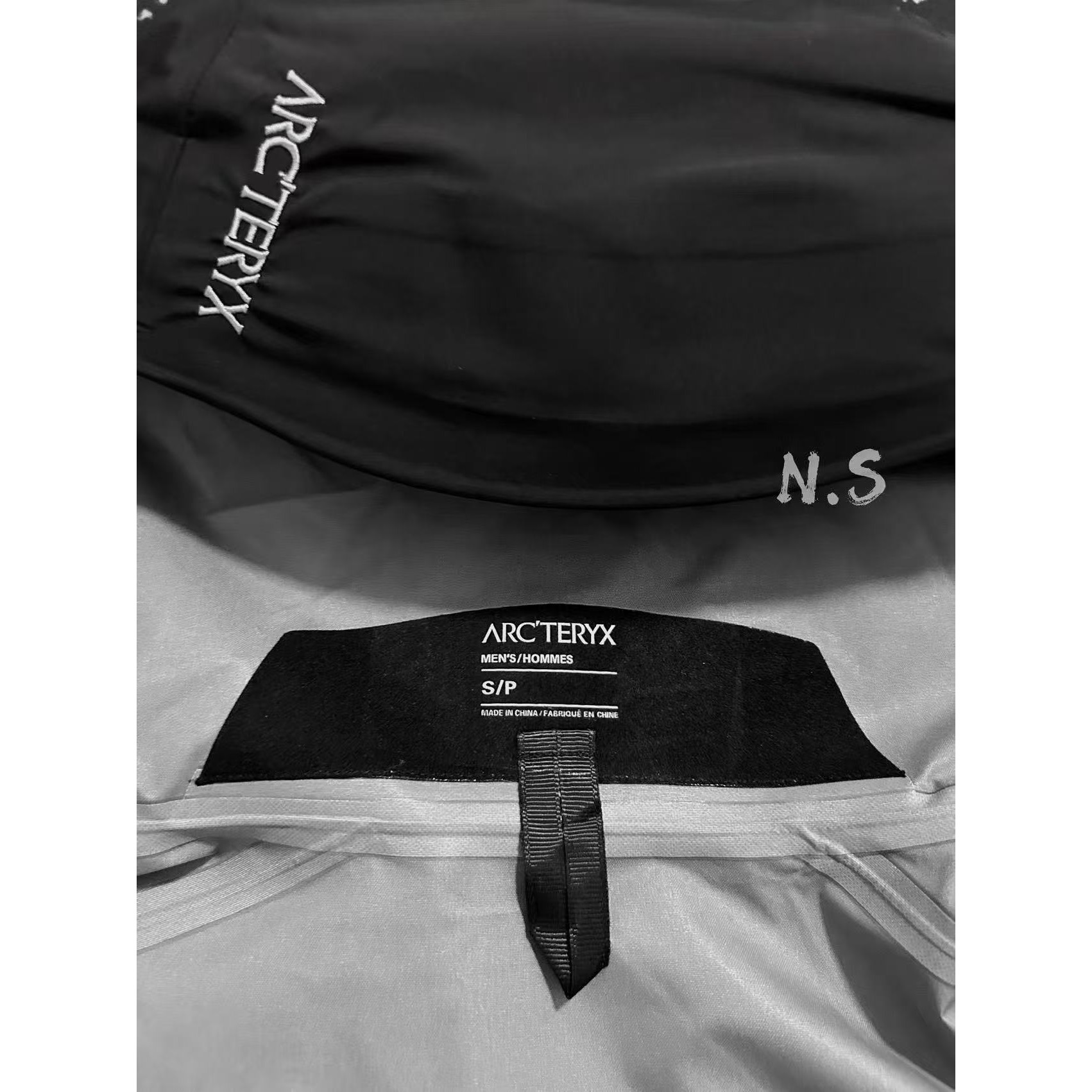 <p>Arc'teryx Beta系列 SL GORE-TEX 硬壳刺绣连帽防水防风透气冲锋衣 (黑色)</p>