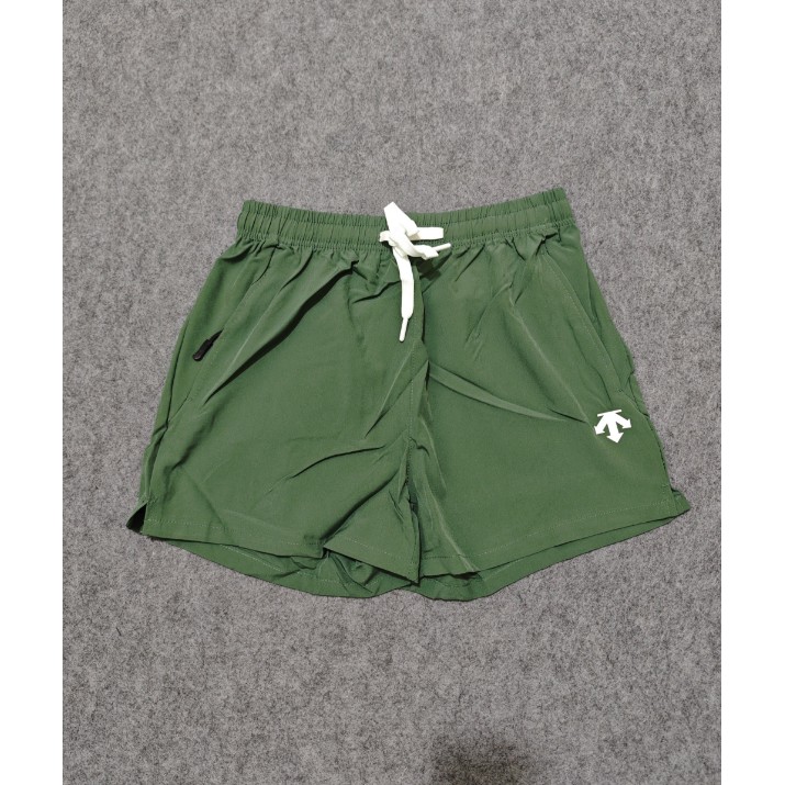 <p>DESCENTE 速乾短褲(綠)</p>
