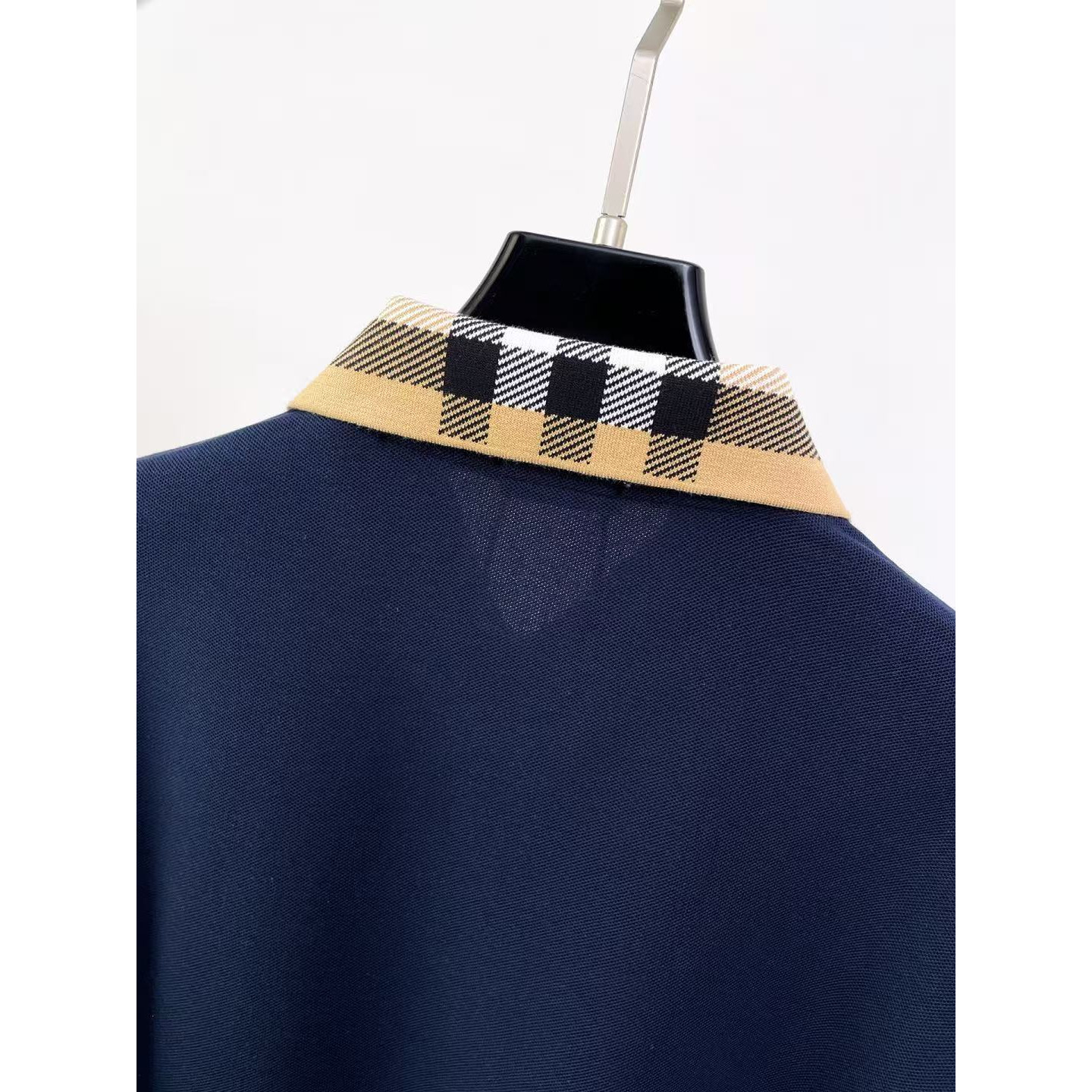 <p>BURBERRY 长袖Polo衫(藍)</p>