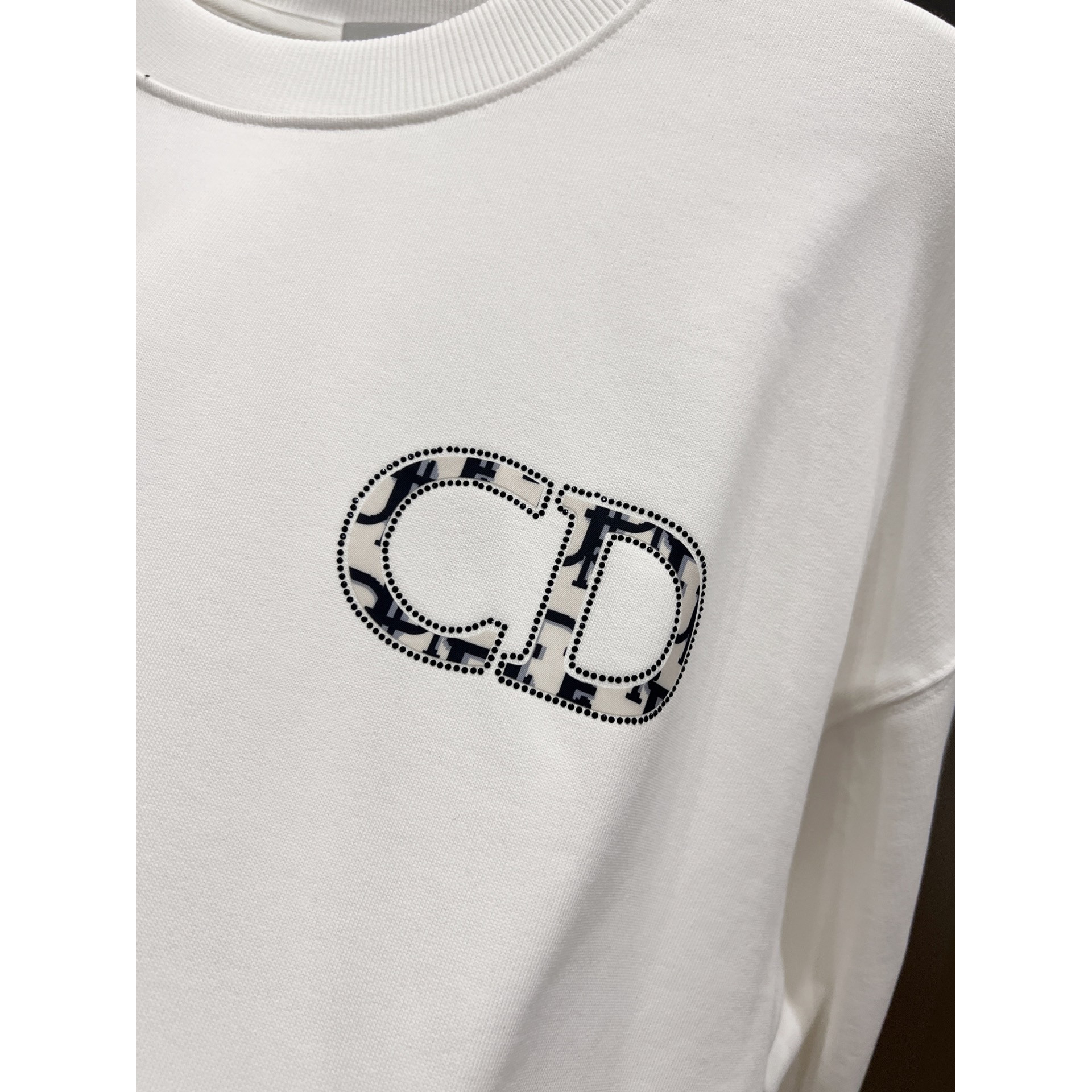 <p>DIOR 圆领长袖卫衣(白)</p>