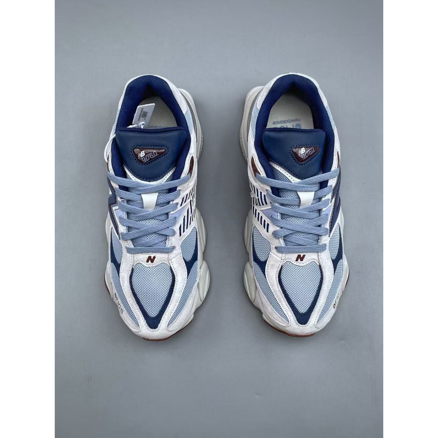 <p>New Balance NB9060 复古休闲运动鞋</p>