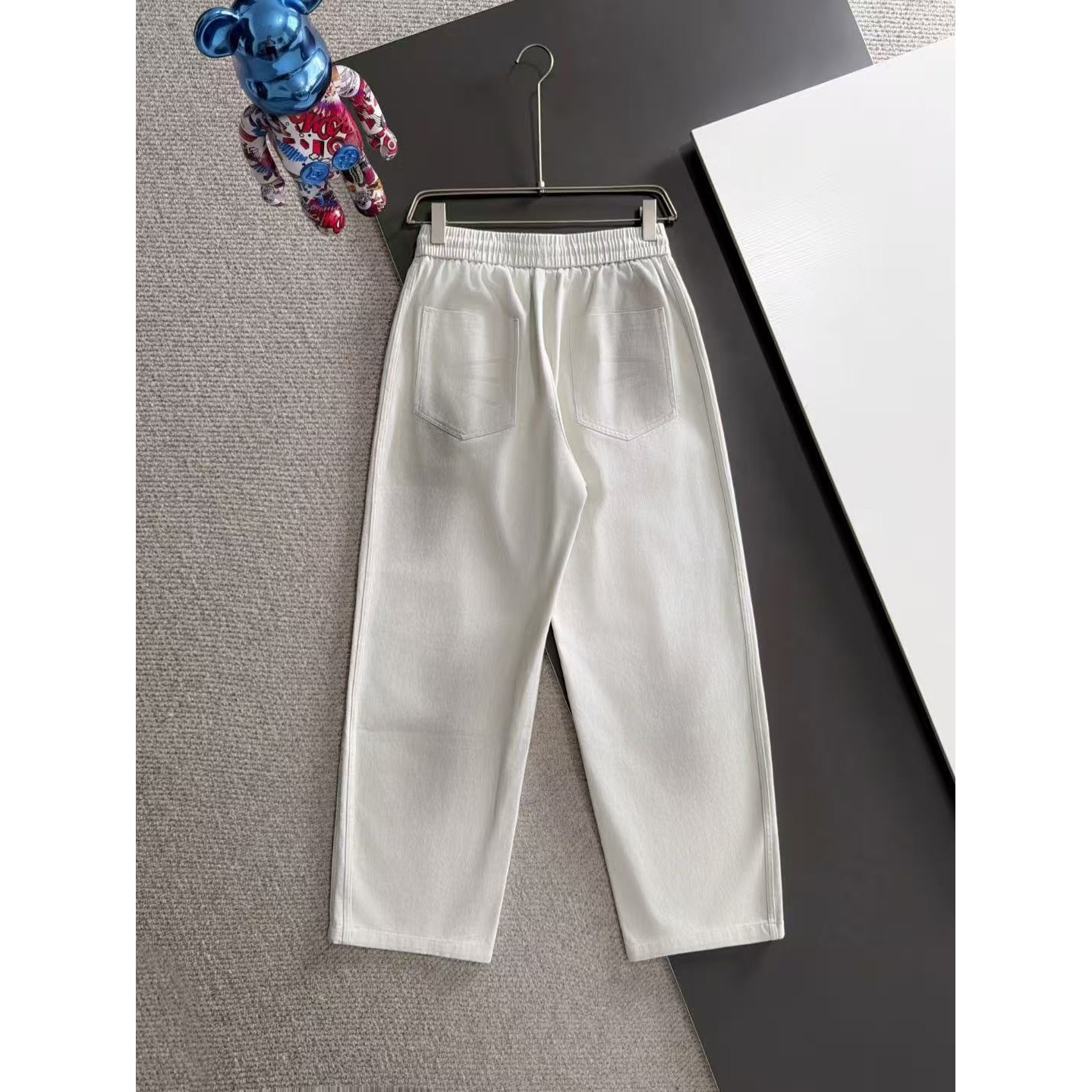 <p>Balenciaga 夏季新款松紧带休闲裤(786886)</p>