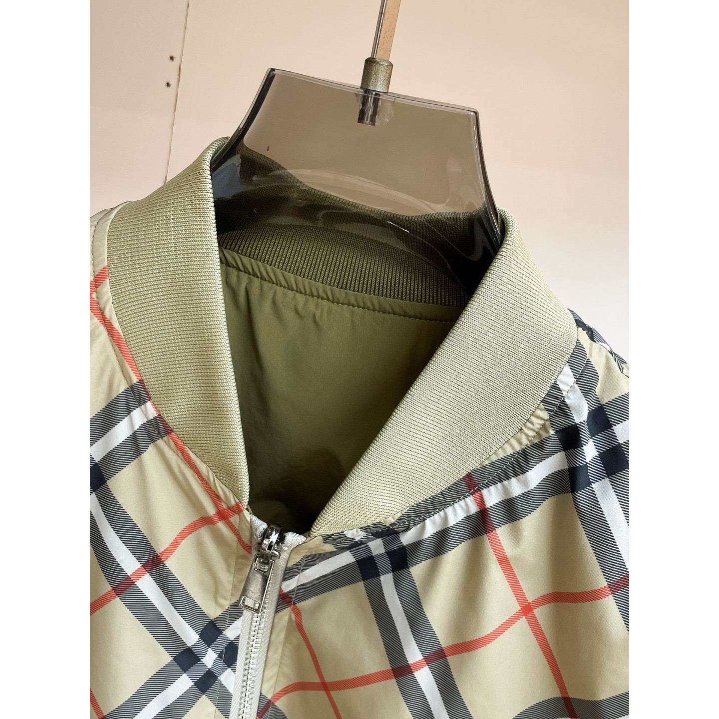 <p>BURBERRY 夹克外套(雙面穿)</p>