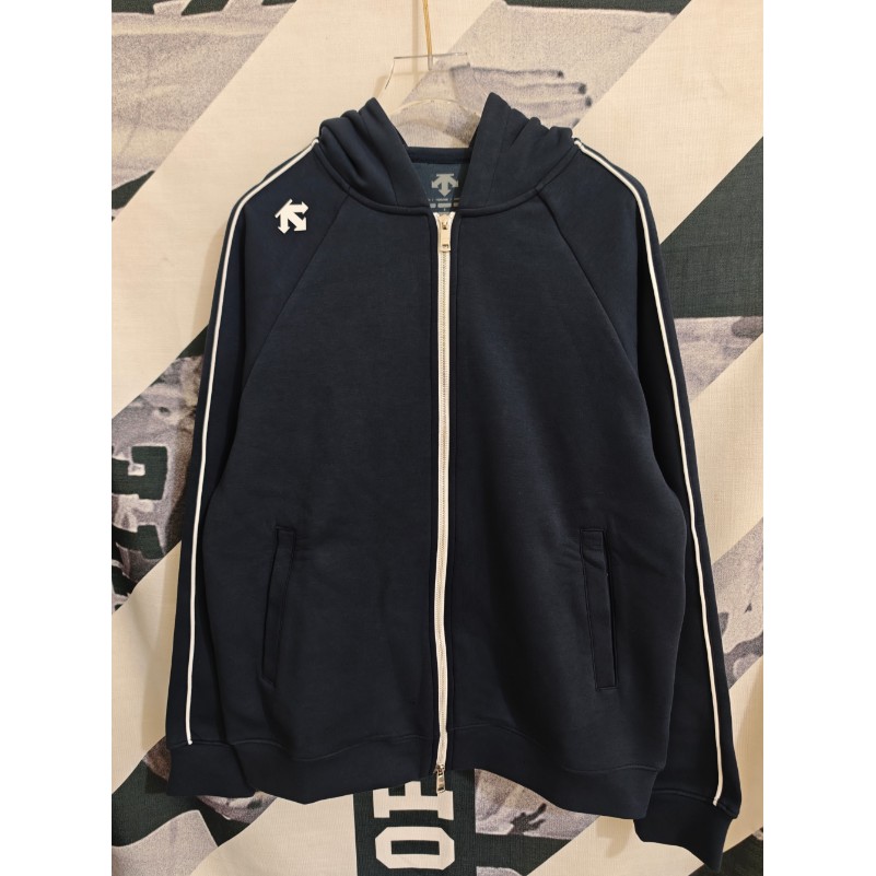 <p>DESCENTE 連帽拉鍊外套(藏青)</p>